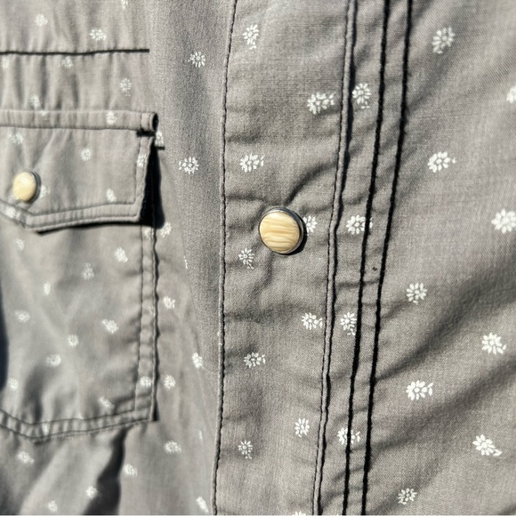 Sovereign Code Button Up Shirt - Picture 3 of 7